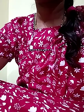 Snapshot of TeluguammayiMahi chatting on 05-10-26, 06:35 TeluguammayiMahi online show from 05-10-26, 06:35