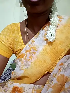 Snapshot of TeluguammayiMahi chatting on 05-12-26, 09:34 TeluguammayiMahi online show from 05-12-26, 09:34