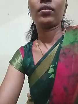 Snapshot of TeluguammayiMahi chatting on 06-10-26, 01:06 TeluguammayiMahi online show from 06-10-26, 01:06