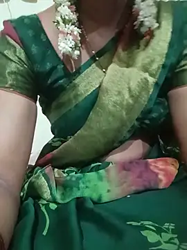 Snapshot of TeluguammayiMahi chatting on 07-07-26, 10:47 TeluguammayiMahi online show from 07-07-26, 10:47