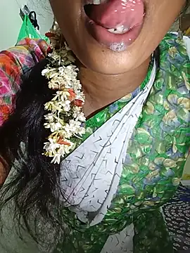 Snapshot of TeluguammayiMahi chatting on 07-31-26, 02:11 TeluguammayiMahi online show from 07-31-26, 02:11