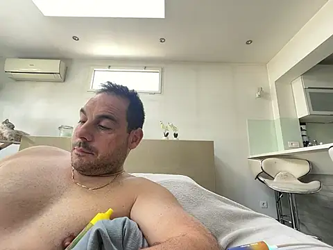 justeqqun online show from 05-25-26, 10:43