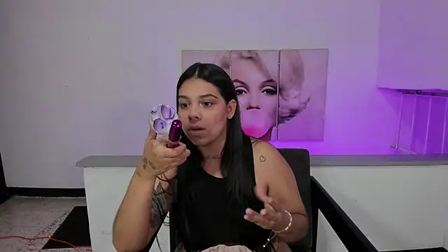 Emily rivera78 online show from 09-19-25, 07:54