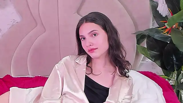Snapshot of GIGI_DAV chatting on 02-07-25, 08:55 GIGI DAV online show from 02-07-25, 08:55
