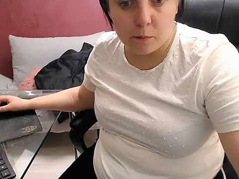 Snapshot of Wetandnaughtyxx chatting on 03-19-25, 08:55 Wetandnaughtyxx online show from 03-19-25, 08:55