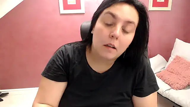 Snapshot of Wetandnaughtyxx chatting on 09-13-25, 07:08 Wetandnaughtyxx online show from 09-13-25, 07:08