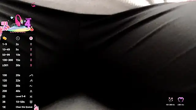 Snapshot of Wetandnaughtyxx chatting on 10-21-25, 09:54 Wetandnaughtyxx online show from 10-21-25, 09:54