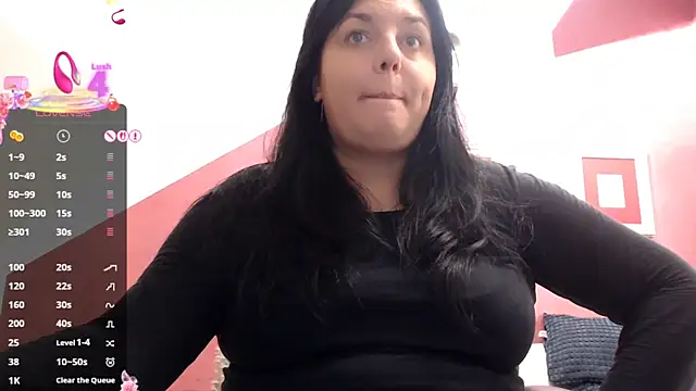 Snapshot of Wetandnaughtyxx chatting on 11-12-25, 11:43 Wetandnaughtyxx online show from 11-12-25, 11:43