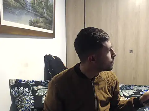 Snapshot of nickzeus98 chatting on 04-15-26, 12:06 nickzeus98 online show from 04-15-26, 12:06