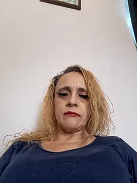 VICTORIAHANK  online show from 02-25-26, 06:50