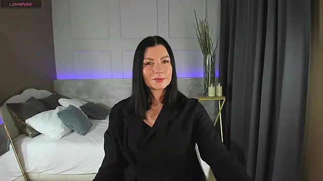 Snapshot of MonicaCheerful chatting on 01-28-25, 10:45 MonicaCheerful online show from 01-28-25, 10:45