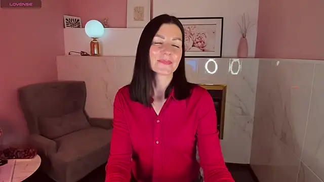 Snapshot of MonicaCheerful chatting on 02-05-25, 06:37 MonicaCheerful online show from 02-05-25, 06:37