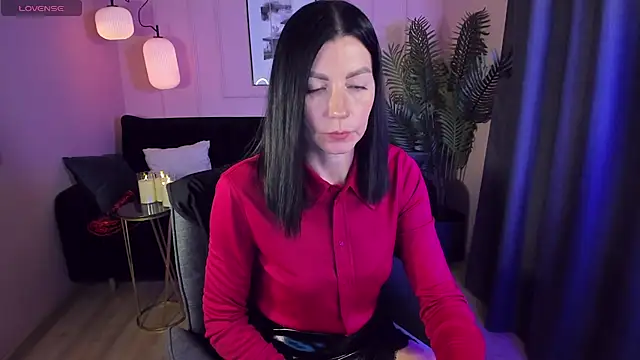 Snapshot of MonicaCheerful chatting on 02-11-25, 09:20 MonicaCheerful online show from 02-11-25, 09:20