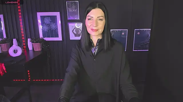 Snapshot of MonicaCheerful chatting on 02-15-25, 07:17 MonicaCheerful online show from 02-15-25, 07:17