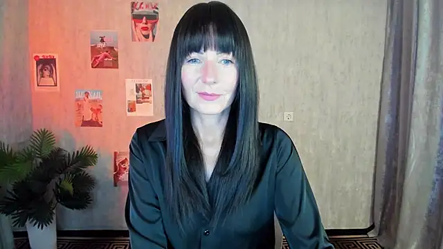 Snapshot of MonicaCheerful chatting on 10-03-25, 12:24 MonicaCheerful online show from 10-03-25, 12:24