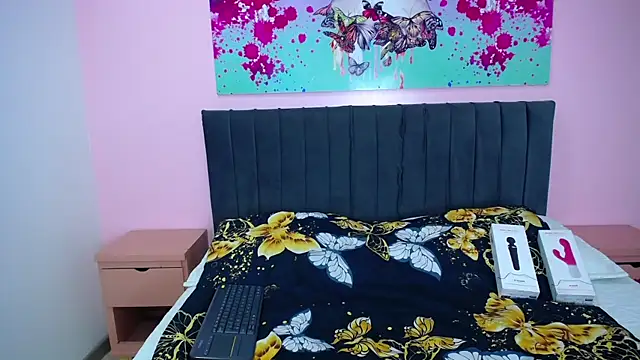 CamiilaReyes online show from 09-24-25, 01:14