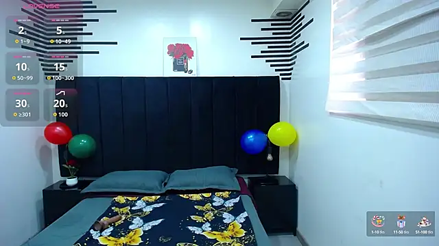 Snapshot of CamiilaReyes chatting on 10-20-25, 01:44 CamiilaReyes online show from 10-20-25, 01:44