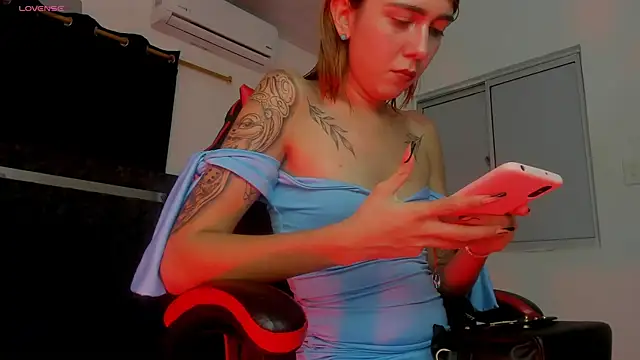 Nicol TransGirl online show from 01-11-26, 03:33
