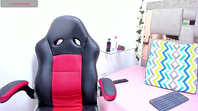 Snapshot of Simonetha_lara chatting on 01-31-25, 04:17 Simonetha lara online show from 01-31-25, 04:17