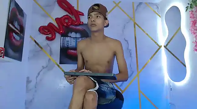 Snapshot of KING_STYLE2 chatting on 03-22-25, 03:09 KING STYLE2 online show from 03-22-25, 03:09