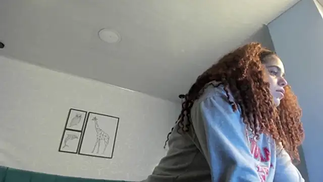 Snapshot of ninna_curly chatting on 05-08-26, 02:06 ninna curly online show from 05-08-26, 02:06