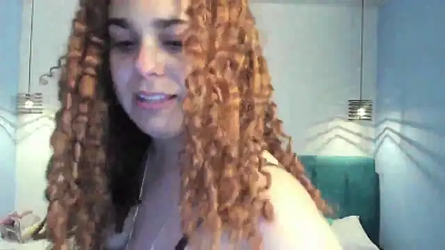 Snapshot of ninna_curly chatting on 05-22-26, 03:24 ninna curly online show from 05-22-26, 03:24
