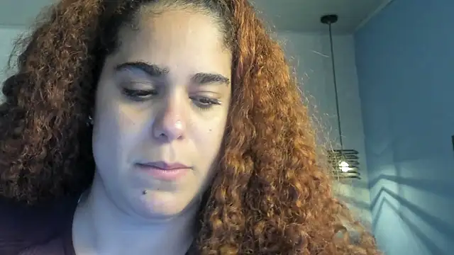 Snapshot of ninna_curly chatting on 05-25-26, 03:23 ninna curly online show from 05-25-26, 03:23