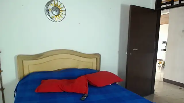 Snapshot of Daniel_08_8 chatting on 02-12-25, 02:32 Daniel 08 8 online show from 02-12-25, 02:32