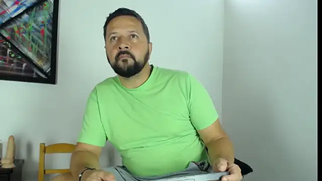 Snapshot of Daniel_08_8 chatting on 03-09-25, 01:48 Daniel 08 8 online show from 03-09-25, 01:48