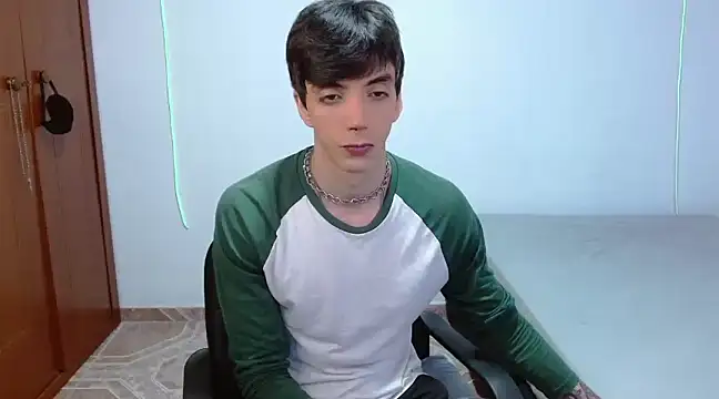 Snapshot of H3ll_B0I chatting on 02-18-25, 11:19 H3ll B0I online show from 02-18-25, 11:19