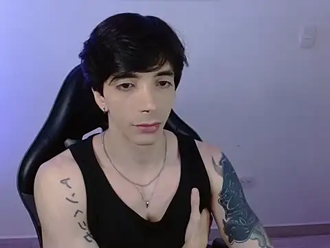 Snapshot of H3ll_B0I chatting on 01-13-26, 12:10 H3ll B0I online show from 01-13-26, 12:10