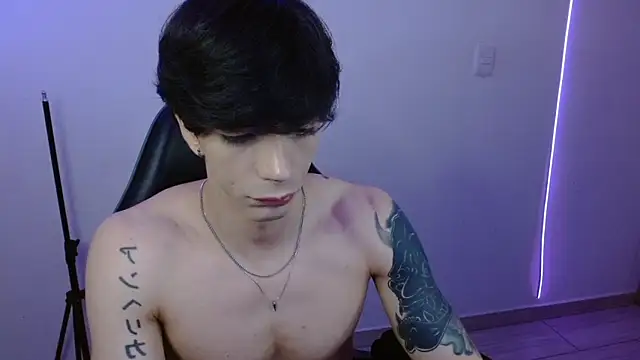 Snapshot of H3ll_B0I chatting on 02-10-26, 05:55 H3ll B0I online show from 02-10-26, 05:55