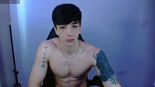 Snapshot of H3ll_B0I chatting on 02-15-26, 07:10 H3ll B0I online show from 02-15-26, 07:10