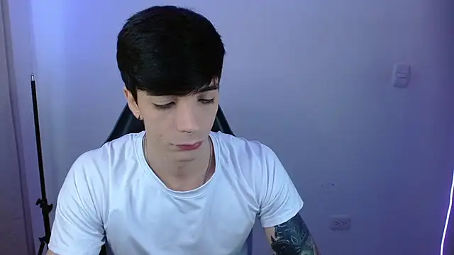 Snapshot of H3ll_B0I chatting on 02-16-26, 03:52 H3ll B0I online show from 02-16-26, 03:52