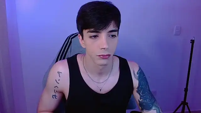 Snapshot of H3ll_B0I chatting on 03-08-26, 11:41 H3ll B0I online show from 03-08-26, 11:41