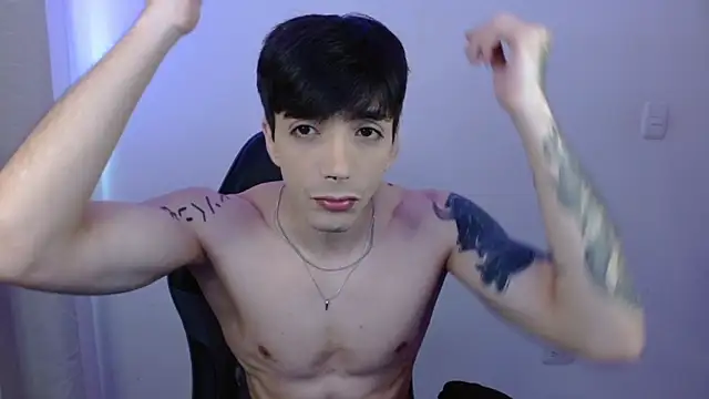 Snapshot of H3ll_B0I chatting on 03-11-26, 08:15 H3ll B0I online show from 03-11-26, 08:15