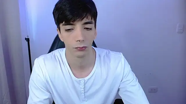 Snapshot of H3ll_B0I chatting on 03-13-26, 05:30 H3ll B0I online show from 03-13-26, 05:30