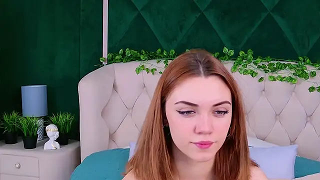Snapshot of Ariadna_Holder chatting on 03-15-25, 01:40 Ariadna Holder online show from 03-15-25, 01:40