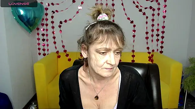 Snapshot of SexyGrandma_ chatting on 02-11-25, 03:29 SexyGrandma  online show from 02-11-25, 03:29