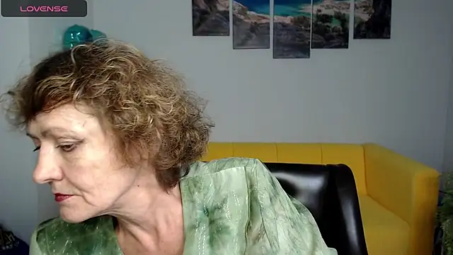 Snapshot of SexyGrandma_ chatting on 02-28-25, 03:37 SexyGrandma  online show from 02-28-25, 03:37