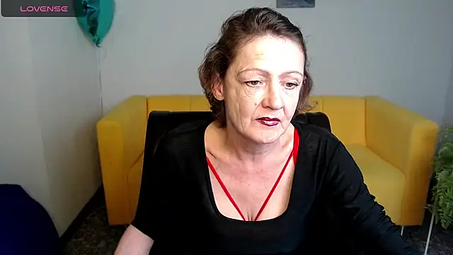 Snapshot of SexyGrandma_ chatting on 03-05-25, 03:29 SexyGrandma  online show from 03-05-25, 03:29