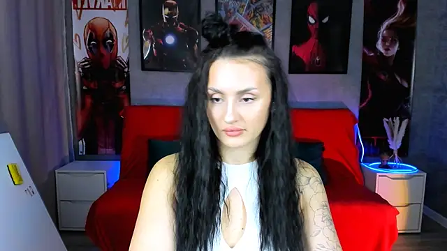 EmiliaBeynard online show from 02-05-25, 02:05