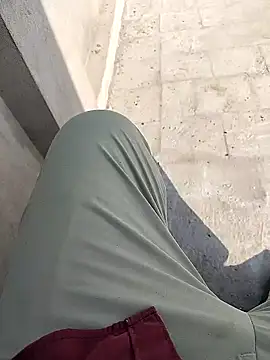 Snapshot of xmanrawan2 chatting on 02-11-25, 10:15 xmanrawan2 online show from 02-11-25, 10:15