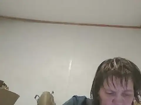 Snapshot of BBWLADY71 chatting on 02-18-25, 03:31 BBWLADY71 online show from 02-18-25, 03:31