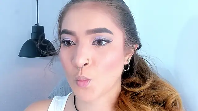 Shanntal  online show from 10-11-25, 07:56