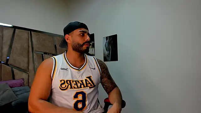 LeandroRusso online show from 02-03-25, 08:35