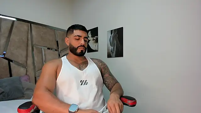 LeandroRusso online show from 02-06-25, 07:51