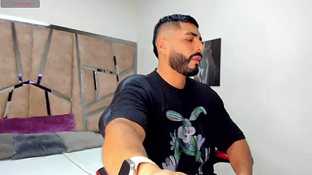 LeandroRusso online show from 02-18-25, 08:03