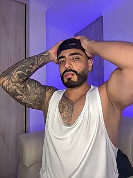 LeandroRusso online show from 10-09-25, 02:42