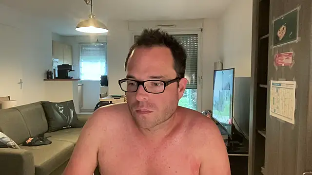 Funnyjul31 online show from 04-25-26, 05:43